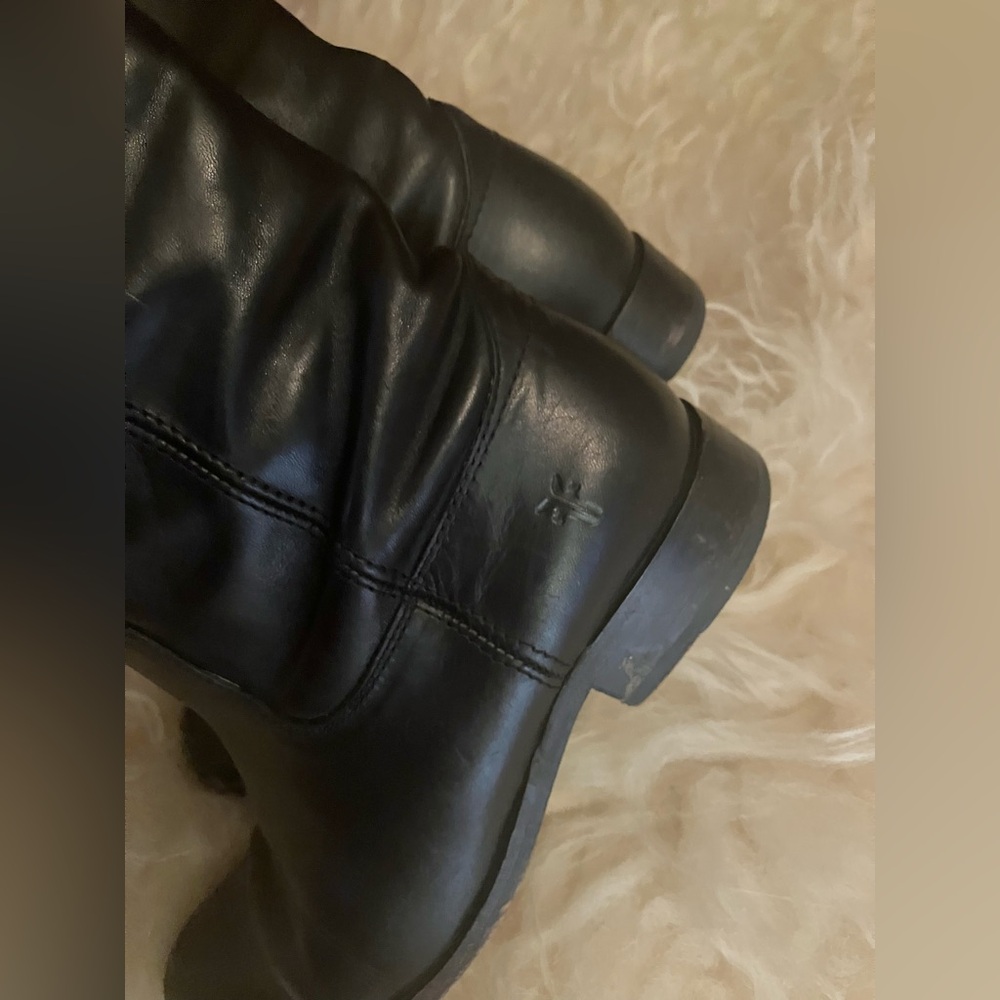 Frye Melissa Button Boots in Black Sz 7. - Picture 8 of 16